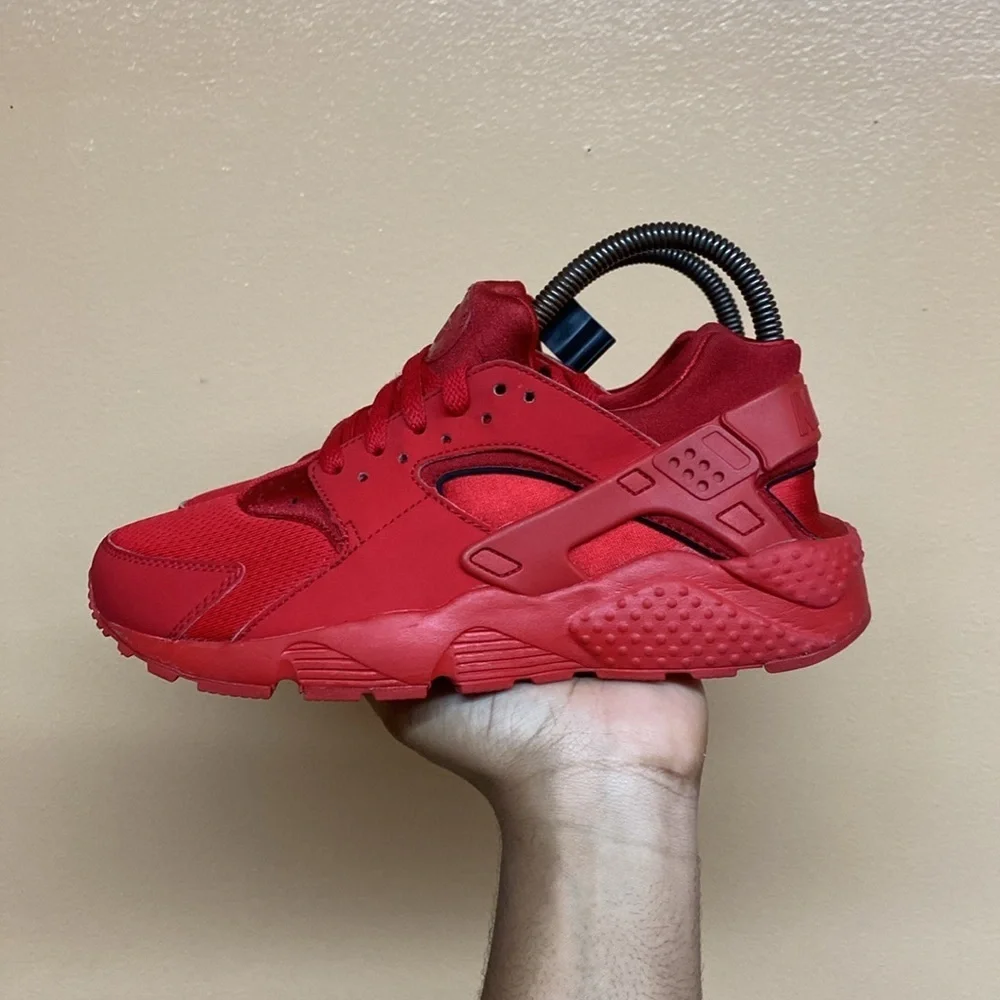 Nike Air Huarache “Triple Red”